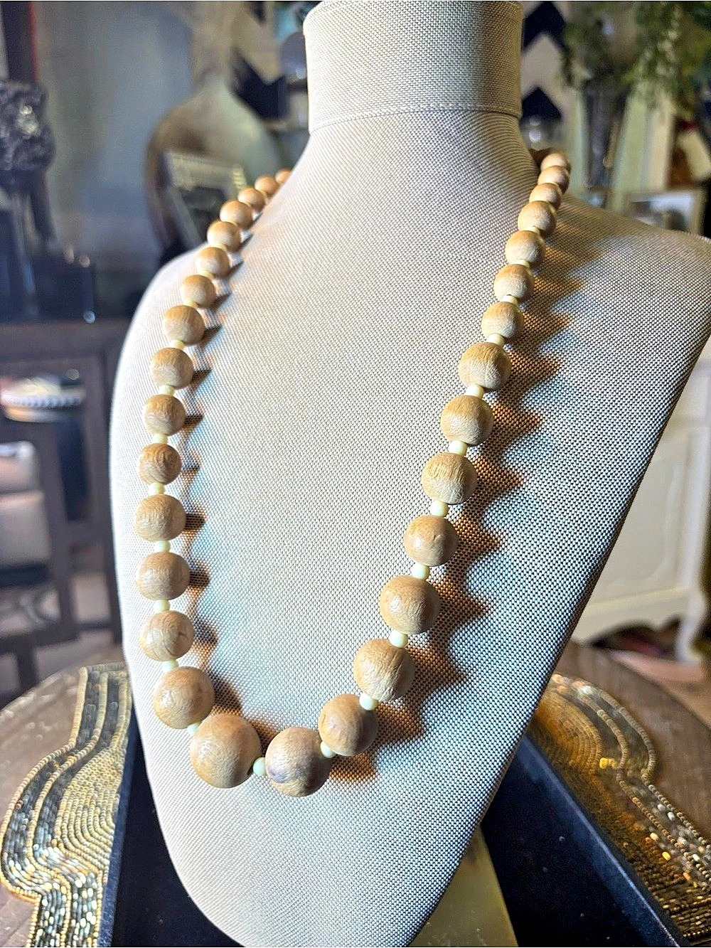 Vintage Graduated Wood Bead Necklace Natural Tan Cream Boho Retro Statement
